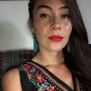 Meet your Posher, Yessenia